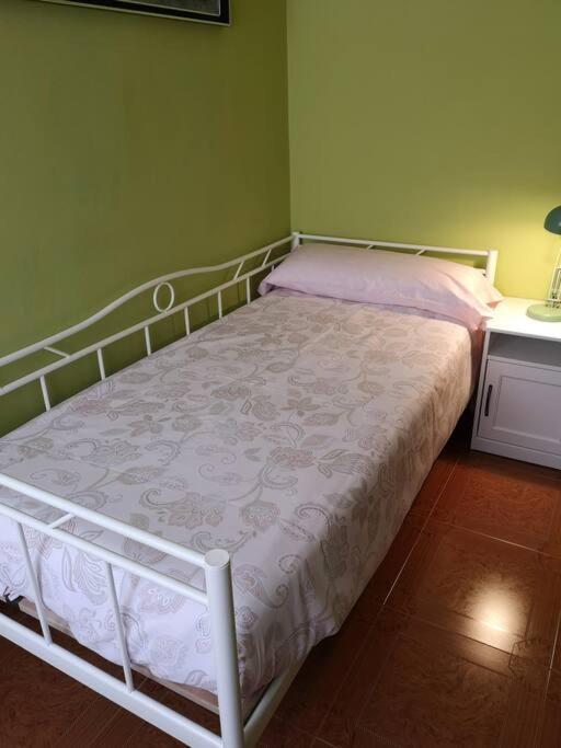 Апартаменты La Casa De Elena Хихон Экстерьер фото